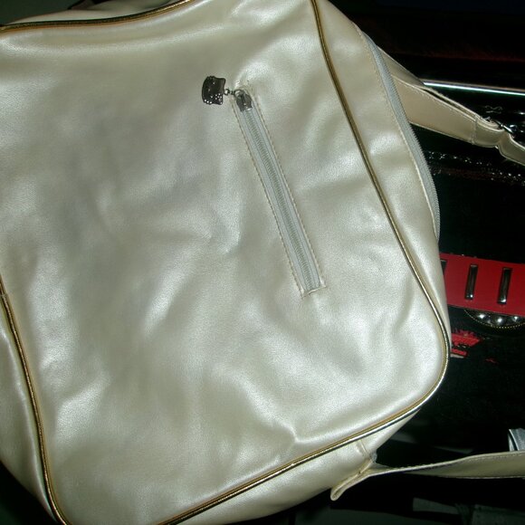 Hello Kitty Bag - Picture 3 of 3